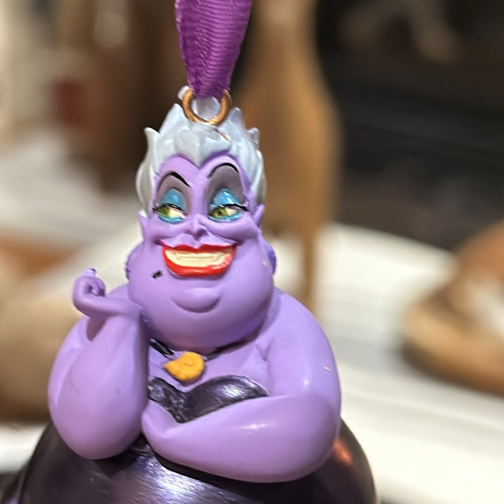 DISNEY Store, RARE Ursula Purple Glass Ball Sketchbook Ornament, PRISTINE - Picture 5 of 17